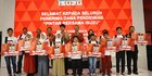 Isuzu beri dana pendidikan bagi anak pengemudi dan mekaniknya