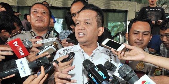 Soetrisno Bachir sebut uang dari rekanan kasus alkes urusan utang