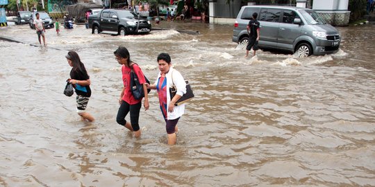 Diterjang banjir bandang, poros Samarinda-Bontang lumpuh