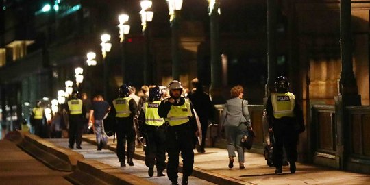 Pelaku teror Jembatan London pakai rompi bom bohongan