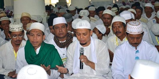 Berzikir kepada Allah lebih baik daripada menginfakkan 