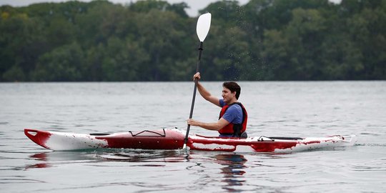 Hari Lingkungan Hidup Sedunia, PM Kanada mengarungi Sungai Niagara