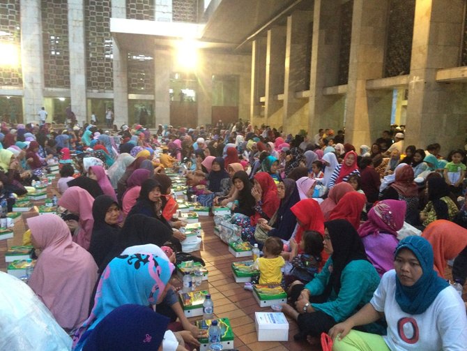 di balik dapur masjid istiqlal