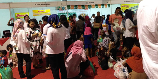 Resmi dibuka, pasar murah Kemendag diserbu warga