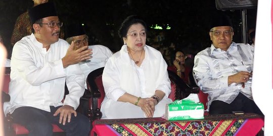 Mega buka bersama dengan kader PDIP, Gus Ipul & Azwar Anas di Blitar