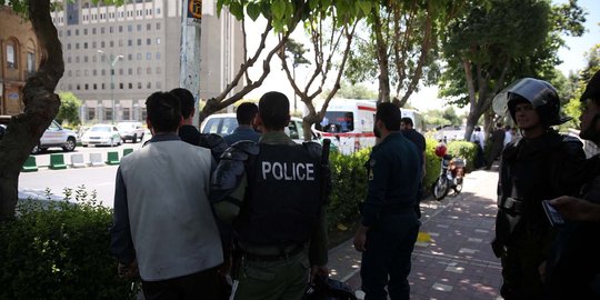 ISIS klaim serangan penembakan di parlemen Iran dan makam Khomeini