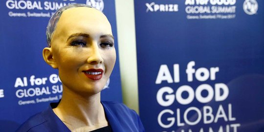 Sophia, robot cerdas yang mampu berekspresi & bicara seperti manusia