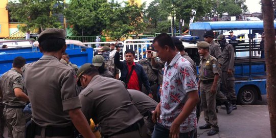 Satpol PP sebar 300 personel tertibkan Pasar Tanah Abang
