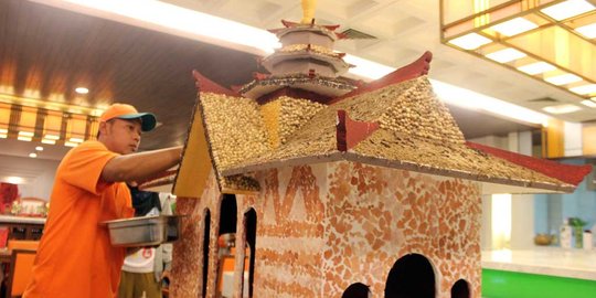 Koki di Malang bikin miniatur Masjid Cheng Ho dari rempah-rempah