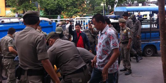 Tanah Abang macet, PKL merasa tak mengganggu malah salahkan Pemprov