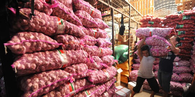 Harga bawang putih tembus Rp 100.000 per Kg di Papua 