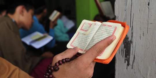 Mengaji 1 juz Alquran di SPBU ini gratis 2 liter Pertalite