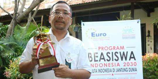 Beri ribuan beasiswa, bos Euro Management diganjar Muslim Award 2017