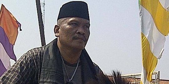 Jawara Bekasi dukung pemuda kebal bacok duel dengan gangster