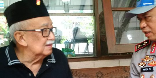 Eks Gubernur Jabar Solihin Gautama dirawat di RS karena stroke