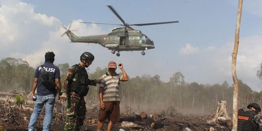 Patroli, Satgas Kebakaran Hutan Riau tangkap pelaku pembakaran