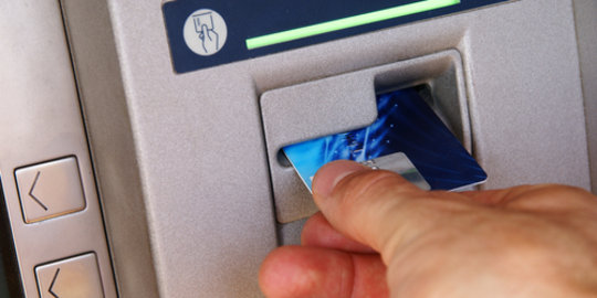 Bobol ATM dan kuras rekening korban, 2 WN Turki dibekuk petugas