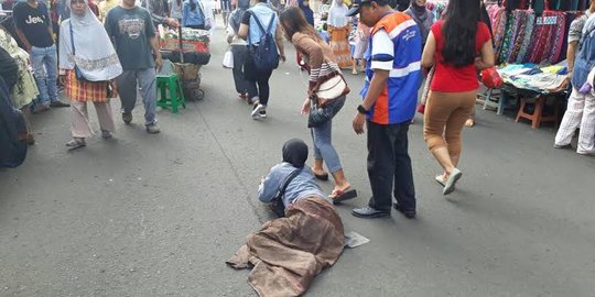 Cerita pengemis modus ngesot suruh anak jadi 'mata-mata'