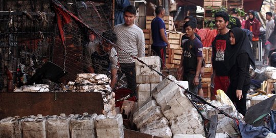pasar kramat jati terbakar pd pasar izinkan berdagang di pasar kramat jati terbakar pd pasar izinkan berdagang di