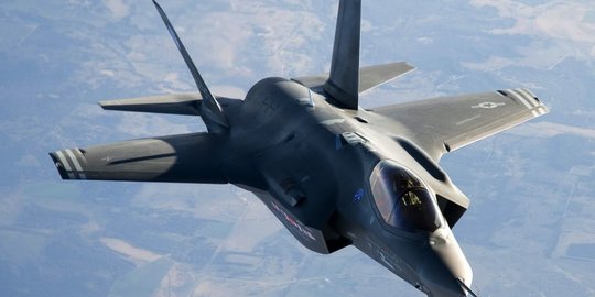 Pilot kurang oksigen, AS kandangkan 55 jet tempur F-35