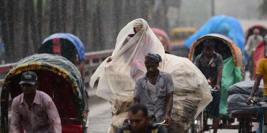 Hujan deras sebabkan longsor di Bangladesh, 46 orang tewas tertimbun