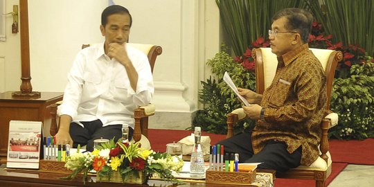 Jokowi & JK bayar zakat Rp 45 juta melalui Baznas