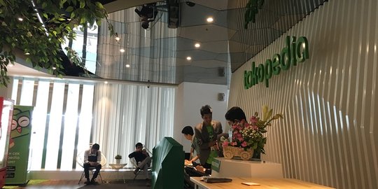 Tokopedia tengok renovasi sekolah hasil donasi pengguna