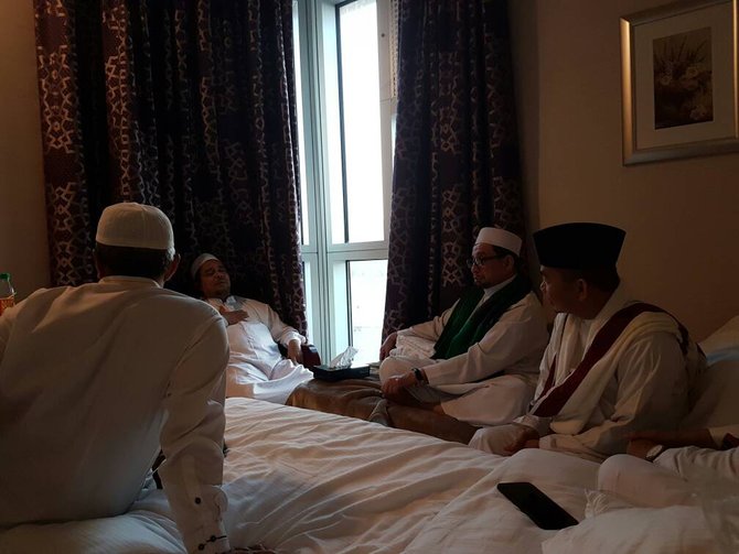 petinggi pks bertemu dengan habib rizieq di mekkah