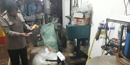 Tak ada izin produksi pabrik sirup Sriti Mas di Surabaya 