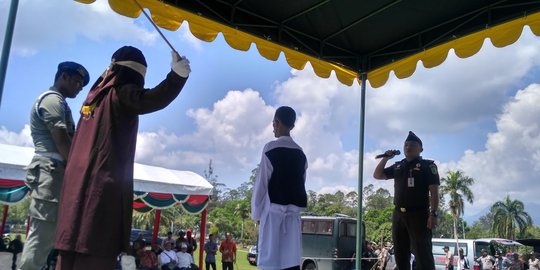 Meski bulan Ramadan, jaksa cambuk 25 pelanggar syariat Islam di Aceh