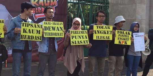 Tolak temui pendemo, Pansus angket KPK bilang 'kalau dikit gak seru'