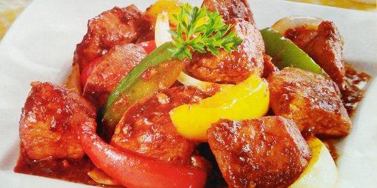 [Resep] Lezat dan praktis untuk sahur, ayam tumis paprika