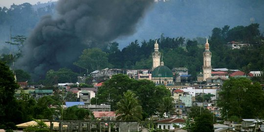 14 Jam hujan peluru di Marawi