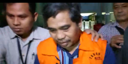Kena OTT KPK, ketua DPRD Mojokerto mengaku baru pertama terima suap