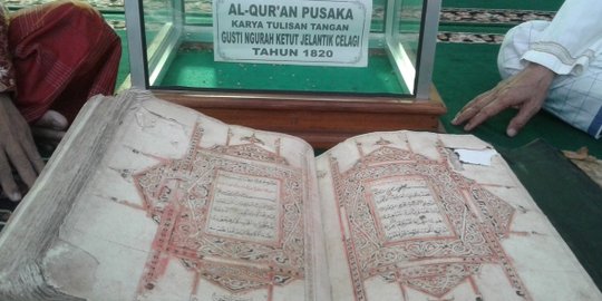 Ini Alquran kuno tulisan tangan Raja Buleleng VI tahun 1820