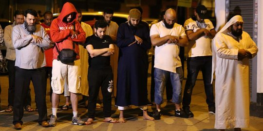 Jemaah salat Tarawih di London ditabrak mobil, 1 pelaku ditangkap