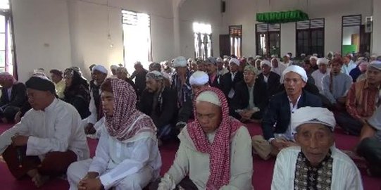 Jemaah Tarekat Naqsabandiyah Lebaran tanggal 24 Juni