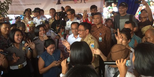 Tinjau arus mudik, Djarot dan Menhub joget Maumere di Kp Rambutan