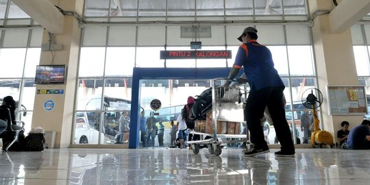 Memantau arus mudik H-5 Lebaran di Terminal Pulo Gebang