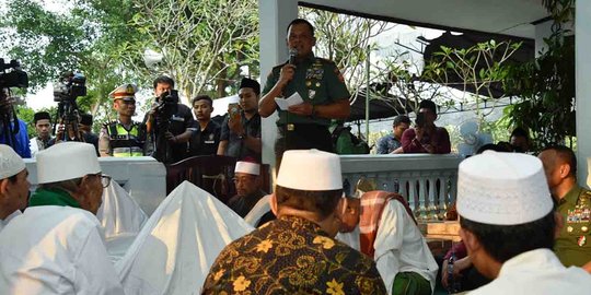 Qodari:Lebih baik umat Islam idolakan Panglima TNI dari Habib Rizieq