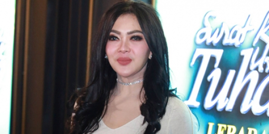 Ini alasan kenapa Syahrini rayakan lebaran di Hong Kong 