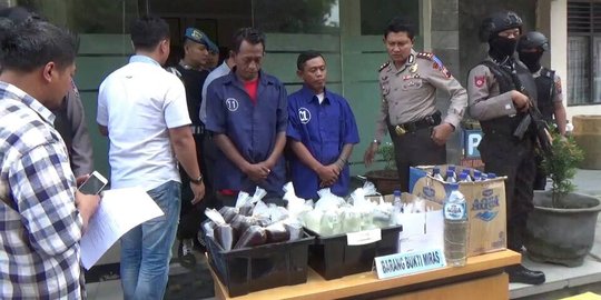 Tenggak miras oplosan, 2 warga Solo tewas