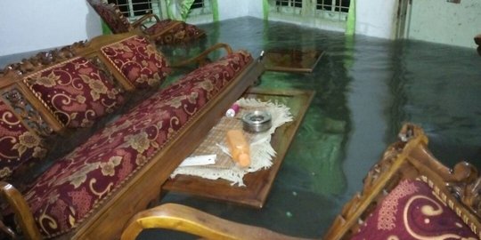 Drainase tak berfungsi, Pekanbaru dikepung banjir 1 meter