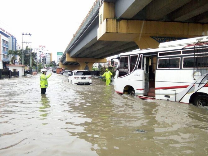 banjir di pekanbaru