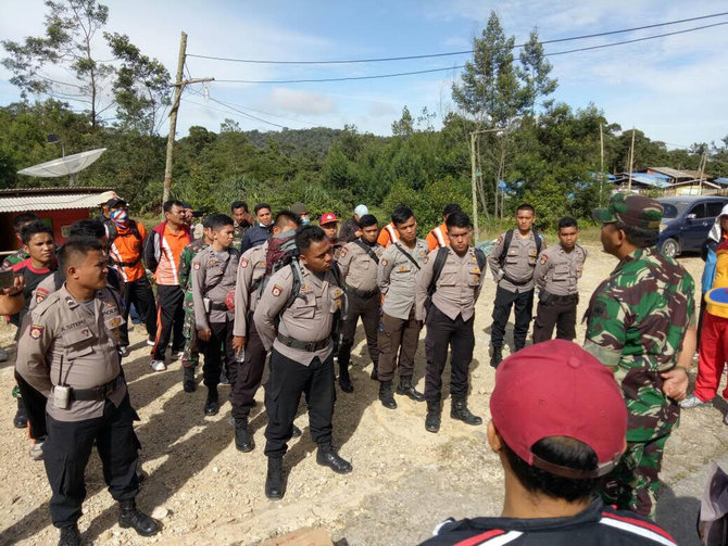 tim gabungan cari turis jerman hilang di gunung sibayak