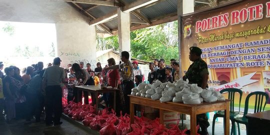 Polres Rote Ndao gelar pasar murah serba Rp 5000