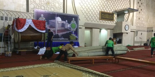 Persiapan Salat Ied, pengurus Masjid Istiqlal sebar 133 tong sampah