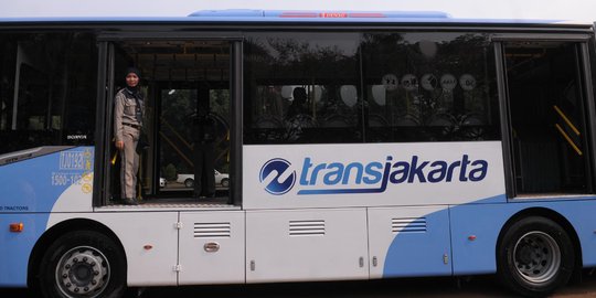 Bus transjakarta mulai beroperasi pukul 09.00 WIB saat Idul Fitri