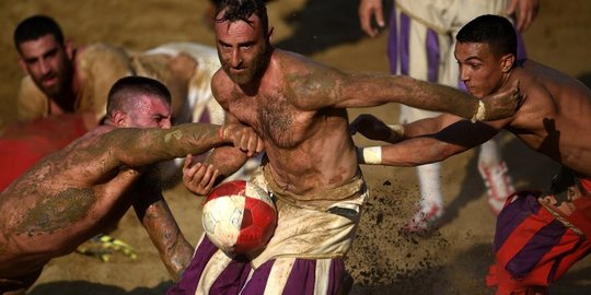 Calcio Storico, sepakbola brutal ala Italia dari abad 16