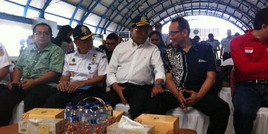 Ke Palmerah, Menhub Budi jajal aplikasi transportasi publik anyar